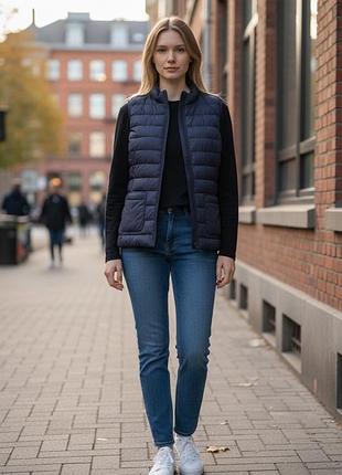 Жилетка , микропуховик marks &spencer