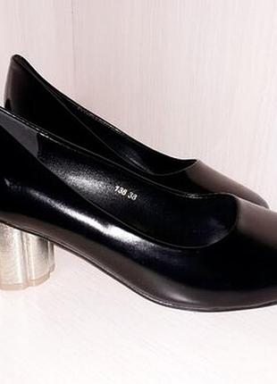 Туфли женские с золотистым каблуком 36-41рр. распродаж