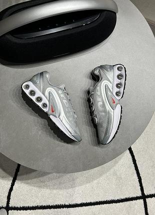 Nike air max dn x supreme grey
