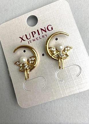 Серьги xuping с белыми стразами и жемчужиной d-4мм+- l-14х20мм+- позолота 18к