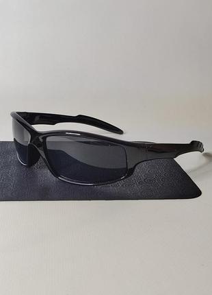 Sport style sunglasses
