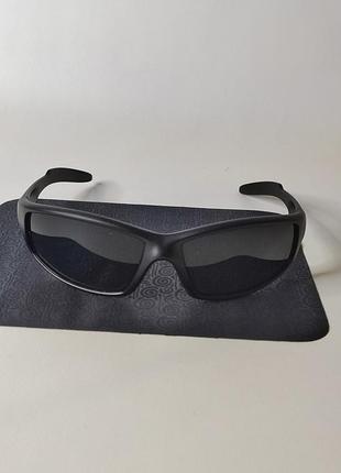 Sport style sunglasses