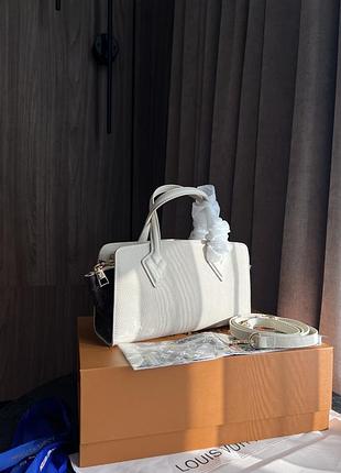 Varenne east west white
