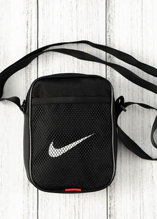 Сумка nike чорного кольору / чоловіча спортивна сумка через плече найк / барсетка nike