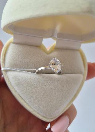 Серебряное кольцо каприз с белым камнем 16 размер серебро 925 пробы 1185к 1.90г