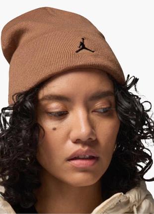 Мужская / женская шапка найк джордан оригинал nike jordan u j peak beanie ess fn4672-223