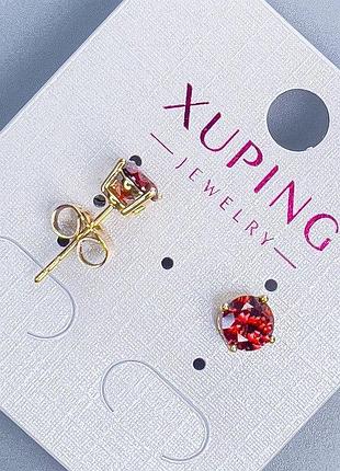 Сережки пусети кульчики xuping з червоним каменем оправа "квадро" 6мм+- позолота 18к
