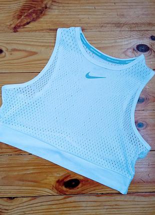 Спортивный белый топ nike m
