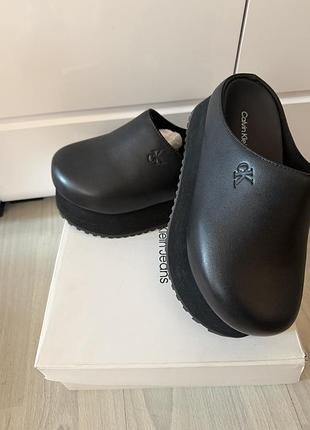 Шкіряні шльопанці calvin klein