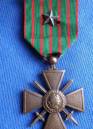 Франція військовий хрест за військові заслуги 1914 - 1918 г no708