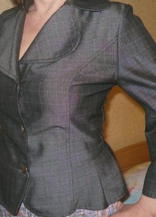Піджак з баскою 46 розміру2 фото