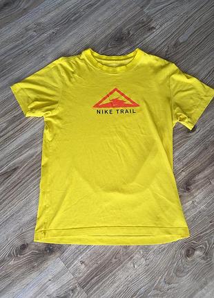 Футболка nike trail