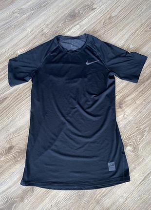 Футболка nike pro