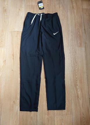 Женские спортивные штаны р. s nike