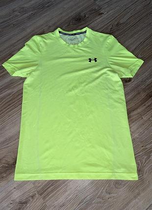 Футболка under armour