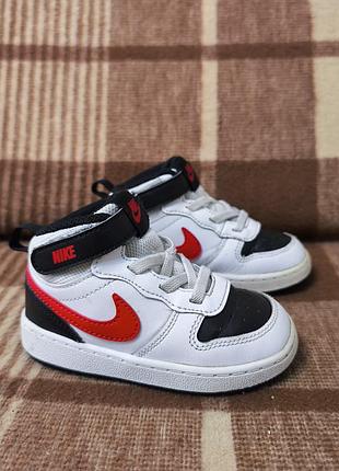 Детские кроссовки nike