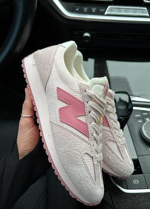 New balance pink
