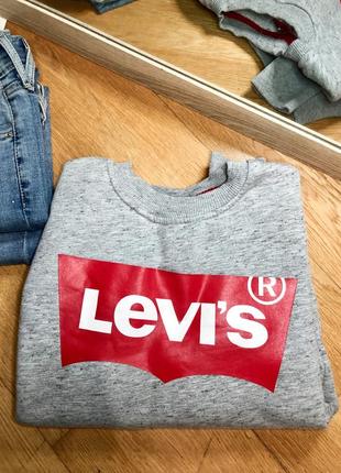 Levis размер s {оригинал}