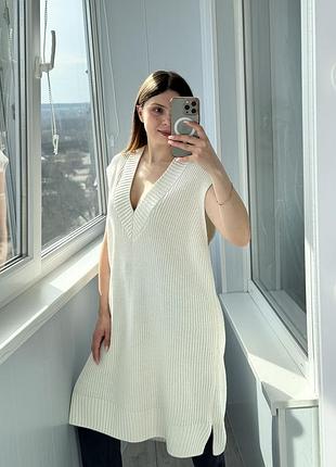 Молочний вʼязаний цупкий подовжений жіночий жилет 1+1=3