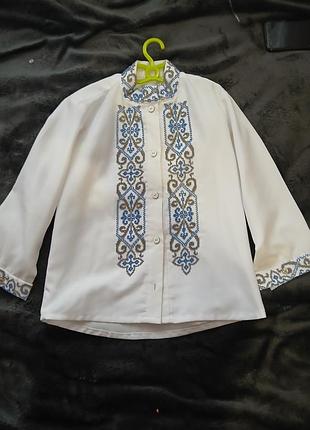Вышитая рубашка