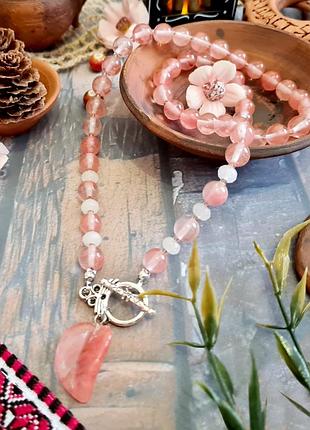 🔺🌸🍃 ніжне кольє з підвіскою "листочок" і застібкою тогл натуральний камінь халцедон, кварц