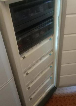 Продам морозильну камеру philips 4