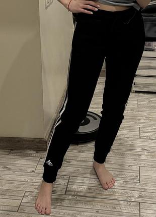Штани спортивні жіночі adidas