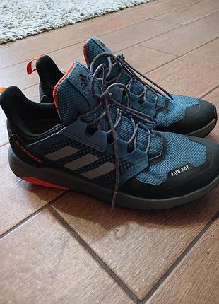 Кроссовки adidas