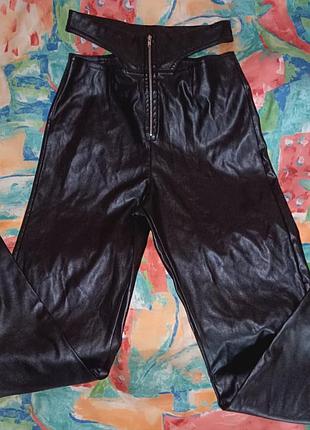 Продам брюки из экокожи.новые