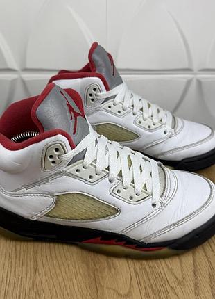 Оригінальні шкіряні кросівки nike air jordan 5 retro