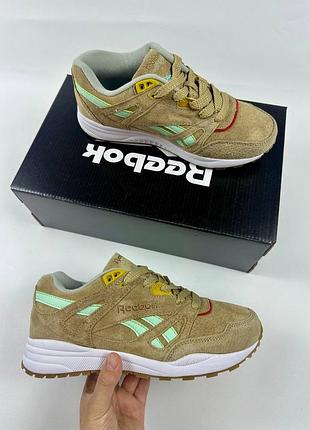 Кроссовки reebok classic женские рибок класик бежевые женские кроссовки рибок класик кожа