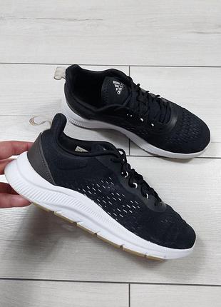 Кросівки adidas novamotion р.37,5eur,23,5см