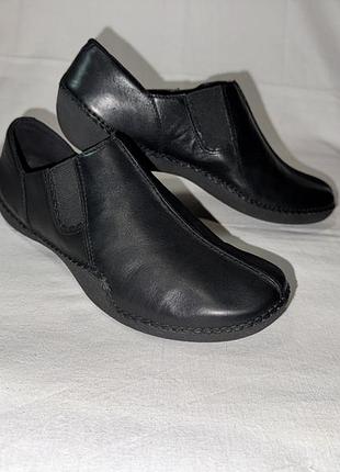 Туфлі *clarks* шкіра в'єтнам р.38 (25.00)