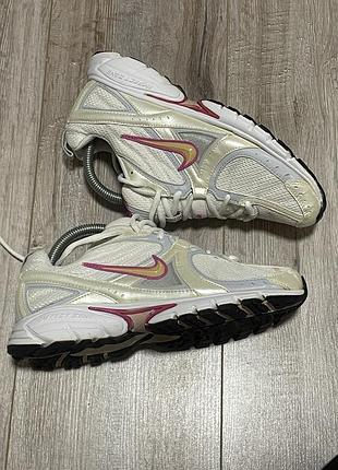 Кросівки жіночі nike 38 розмір
