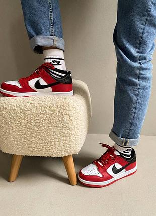 Женские кроссовки dunk low red black