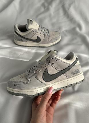 Жіночі кросівки nike sb dunk x the north face
