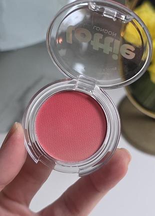 Рум'яна рожево-коралові lottie london haze 2.5 г нові