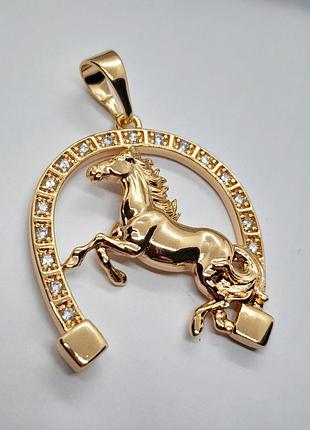 Кулон женский конь с пиковой, xuping 18k. 3 см / 2.8 см.