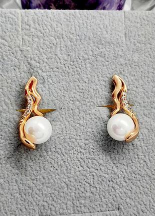 Ихсежки с жемчужинами медзолото xuping jewelry 18k. 2,1 см.