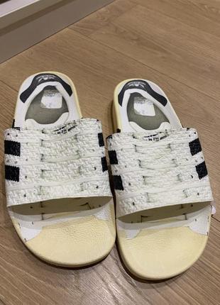 Шлёпанцы adidas trefoil dress Rico white