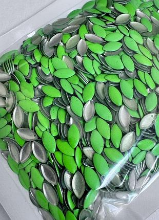 Металостразы разных цветов, форма лодочка 3x6mm (уп 2 г ~200 шт) neon green