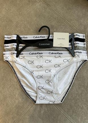 Набір жіночих трусиків calvin klein, m, xl