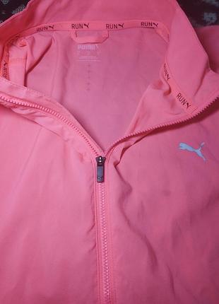 Женская спортивная ветровка puma run favorite hooded woven jacket, размер l