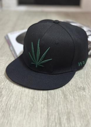 Кепка снепбек (snapback) лист коноплі чорний 56-61р (9077)
