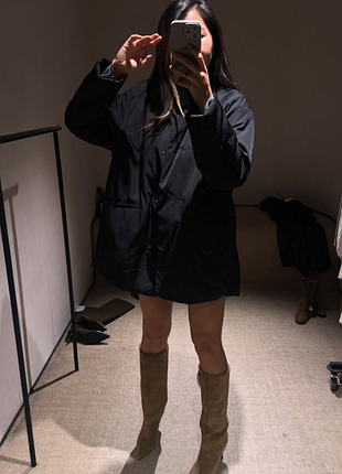 Нейлонова куртка оверсайз zara