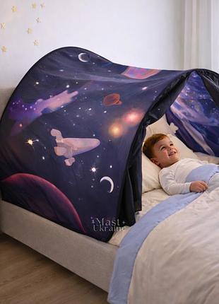 Палатка детская игровая на кровать dream tents космос, складной тент-домик для сна и игр фиолетовый, and-026