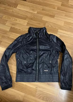 Продам оригінальну вітровку reebok playdry