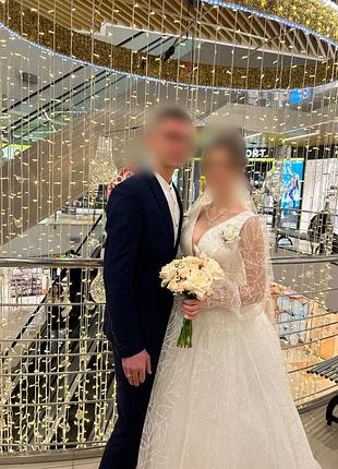 Продаю нежное и очень элегантное свадебное платье в идеальном состоянии 🤍 цвет: айвори (молочный) размер: s - м (за счет корсета регулируется)