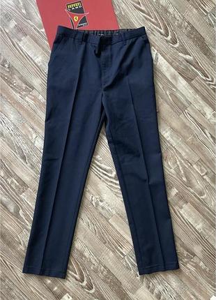 Брюки класичні