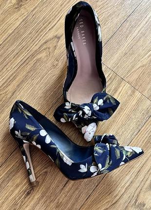Ted baker туфлі 38р
